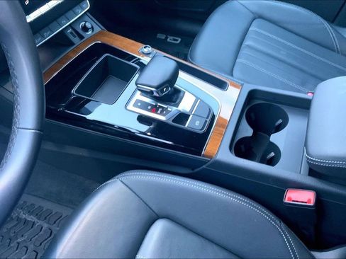 Certified 2023 Audi Q5 2.0T Premium w/ Convenience Package image 16