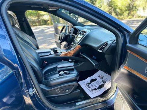 Used 2017 Lincoln MKX Reserve w/ Lincoln MKX Climate Package image 6