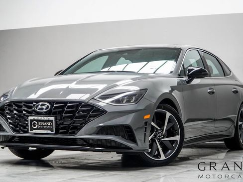 Used 2023 Hyundai Sonata SEL Plus w/ Preferred Accessory Package FWD image 1