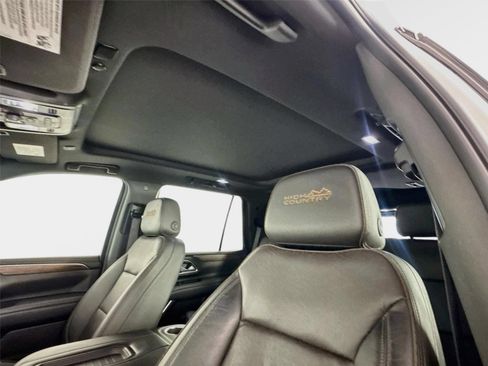 Used 2021 Chevrolet Tahoe High Country RWD image 14
