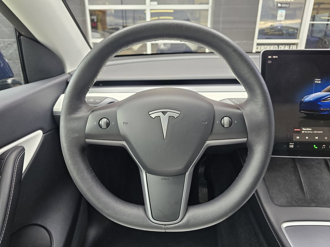 Used 2022 Tesla Model Y Long Range AWD/4WD image 26