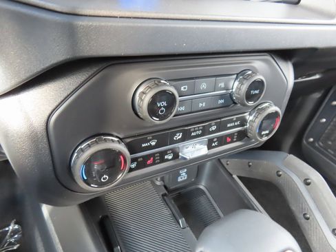 New 2025 Ford Bronco Raptor image 19