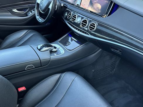 Used 2017 Mercedes-Benz S 550 Sedan image 16