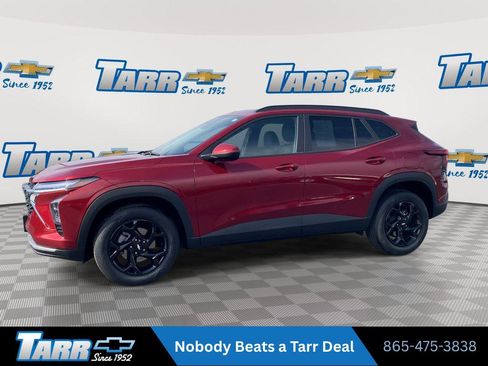 Used 2025 Chevrolet Trax LT w/ LT Convenience Package FWD image 5
