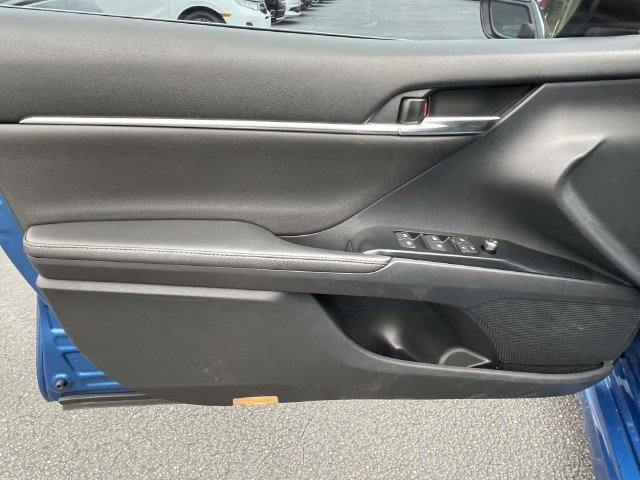 Used 2019 Toyota Camry XSE FWD image 15