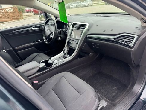 Used 2014 Ford Fusion SE image 3