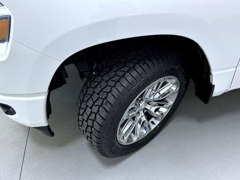 Used 2023 RAM 1500 Laramie AWD/4WD image 22