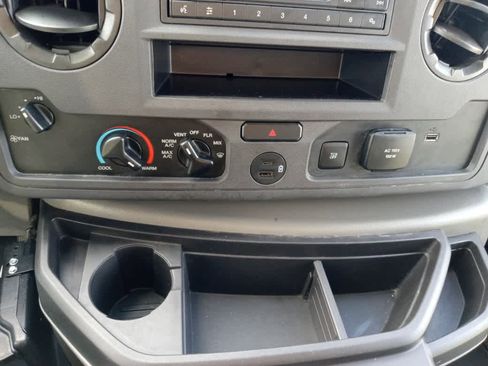 Used 2025 Ford E-350 and Econoline 350 Super Duty w/ Power Equipment Group image 31