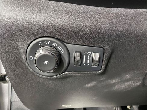Used 2022 Jeep Compass Trailhawk w/ Sun and Sound Group AWD/4WD image 21