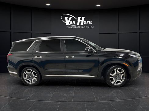 Used 2025 Hyundai Palisade Limited AWD/4WD image 2