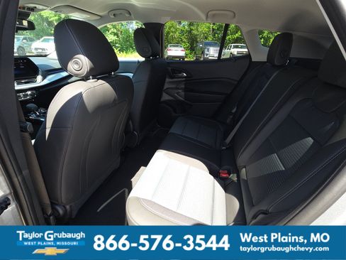 New 2026 Chevrolet Trax LT w/ Driver Confidence Package FWD image 28