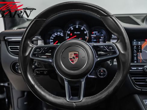 Used 2020 Porsche Macan Turbo image 29