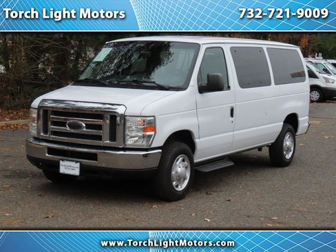 Used 2014 Ford E-350 and Econoline 350 XLT image 1