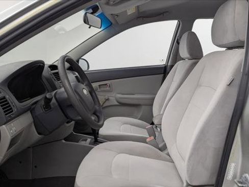 Used 2009 Kia Spectra LX FWD image 13