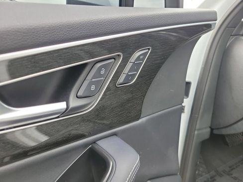 Used 2025 Audi Q7 2.0T Premium Plus w/ Premium Plus Package image 17