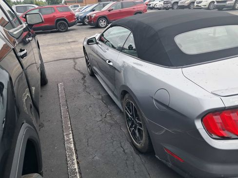 Used 2021 Ford Mustang Premium RWD image 8