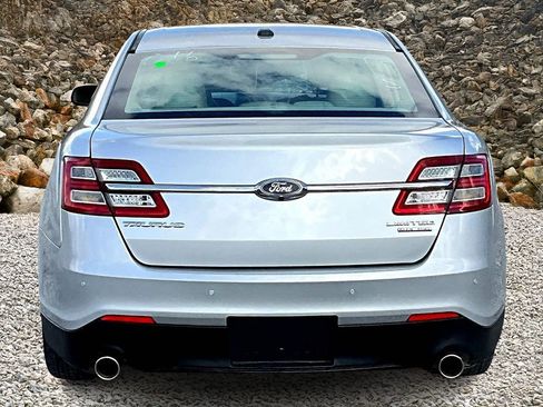 Used 2018 Ford Taurus Limited image 4