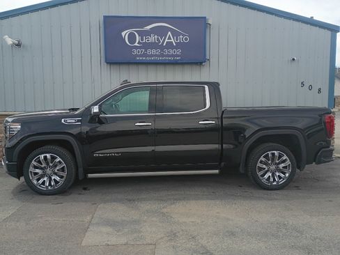 Used 2024 GMC Sierra 1500 Denali w/ Denali Reserve Package AWD/4WD image 1