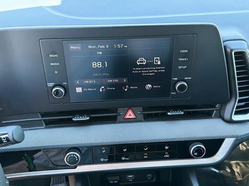 Used 2024 Kia Sportage LX image 28