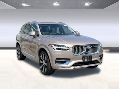 Certified 2023 Volvo XC90 B6 Ultimate w/ Protection Package AWD/4WD image 7