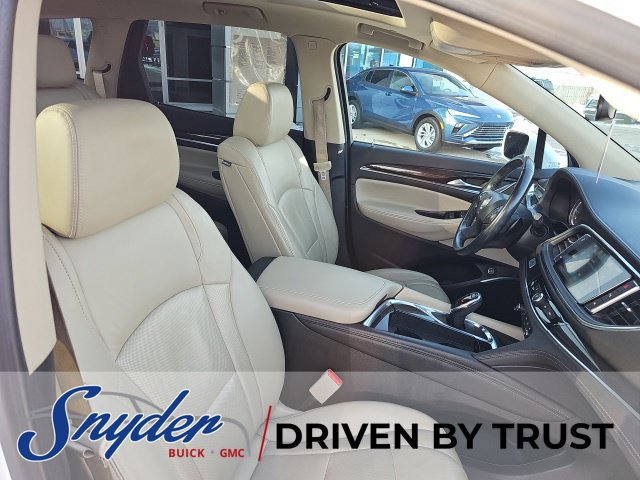 Used 2018 Buick Enclave Premium w/ Experience Buick Package FWD image 40