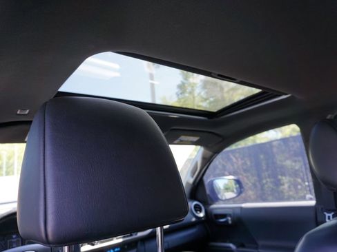 Used 2021 Toyota Tacoma TRD Off-Road w/ TRD Premium Off Road Package image 16