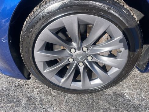 Used 2018 Tesla Model S 100D image 26