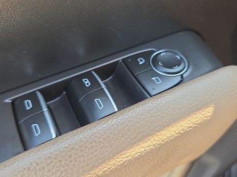 Used 2023 GMC Canyon Denali AWD/4WD image 30