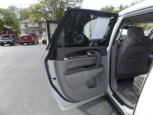 Used 2015 Buick Enclave Convenience FWD image 20