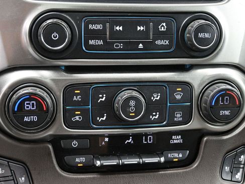 Used 2017 Chevrolet Suburban Premier image 33