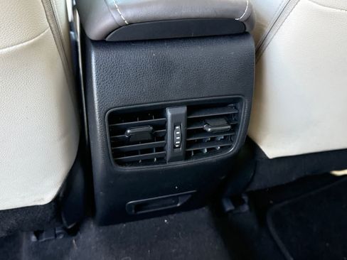 Used 2023 Toyota Corolla Cross XLE AWD/4WD image 8
