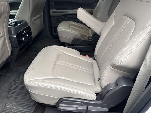 Used 2021 Ford Expedition Max Limited image 16
