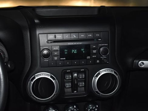 Used 2013 Jeep Wrangler Unlimited Sahara w/ Connectivity Group image 12