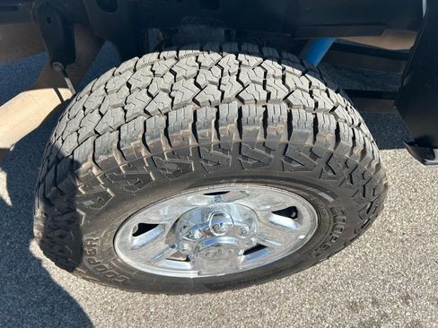 Used 2022 RAM 2500 Tradesman w/ Chrome Appearance Group AWD/4WD image 23