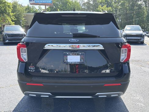 Used 2023 Ford Explorer XLT w/ Equipment Group 202A RWD image 5