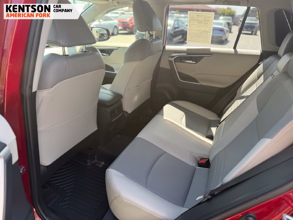 Used 2019 Toyota RAV4 XLE Premium w/ Cold Weather Package AWD/4WD image 33