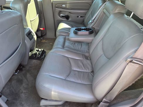 Used 2005 Chevrolet Tahoe LS w/ Preferred Equipment Group image 12