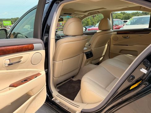 Used 2013 Lexus LS 460 w/ Comfort Pkg RWD image 15
