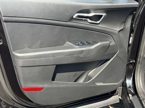 New 2026 Kia Sportage LX FWD image 11