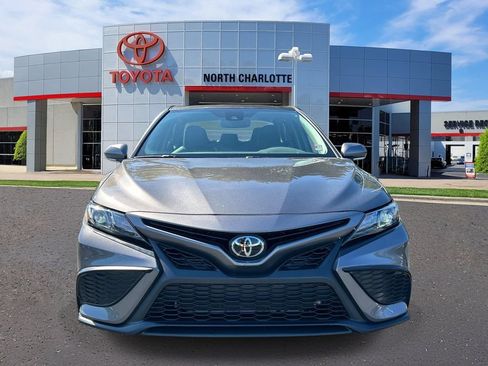 Used 2024 Toyota Camry SE w/ Convenience Package FWD image 3