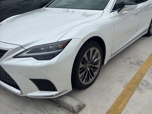 Used 2023 Lexus LS 500 w/ Interior Upgrade Package RWD image 4