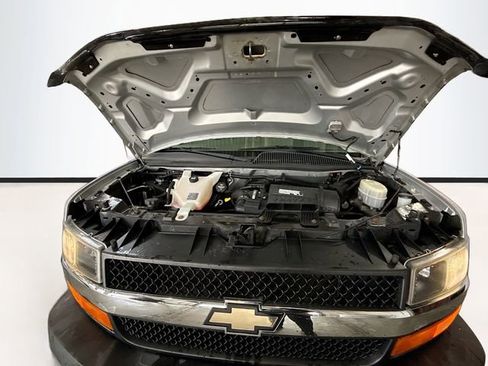 Used 2016 Chevrolet Express 3500 LT w/ LT Preferred Equipment Group image 27