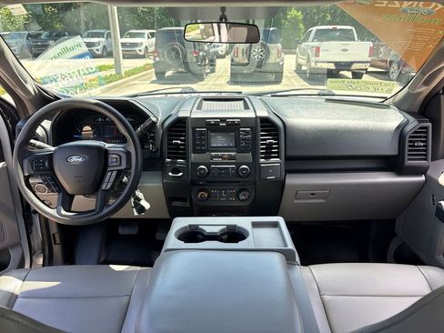 Used 2017 Ford F150 XL w/ Equipment Group 101A Mid RWD image 8