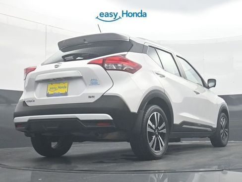 Used 2019 Nissan Kicks SR w/ SR Premium Package image 32