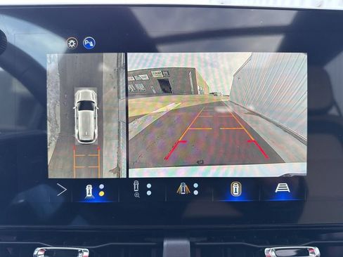 New 2026 Chevrolet Equinox ACTIV w/ Convenience Package III AWD/4WD image 27