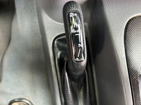 Used 2006 Jeep Liberty Sport AWD/4WD image 20