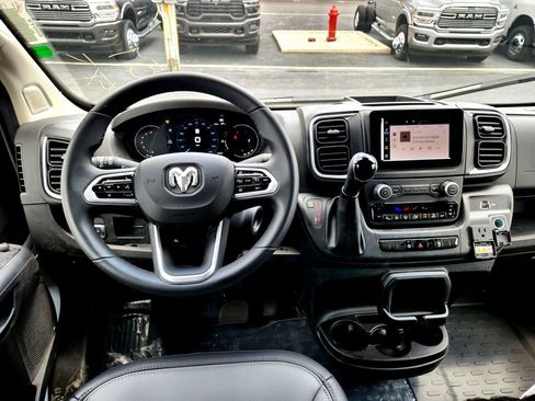 New 2025 RAM ProMaster 3500 w/ Quick Order Package 22G SLT image 18