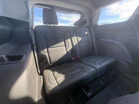 Used 2023 GMC Acadia SLT w/ Technology Package image 35