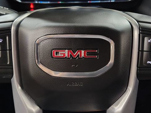 Used 2023 GMC Yukon XL SLT AWD/4WD image 50
