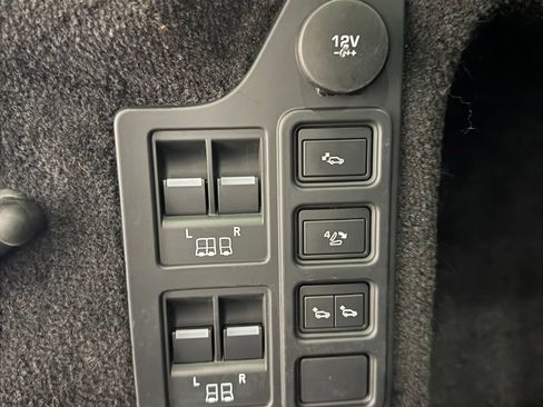Used 2020 Land Rover Discovery HSE Luxury AWD/4WD image 30